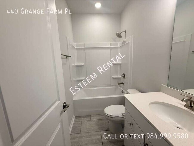 Building Photo - 440 Grange Farm Pl