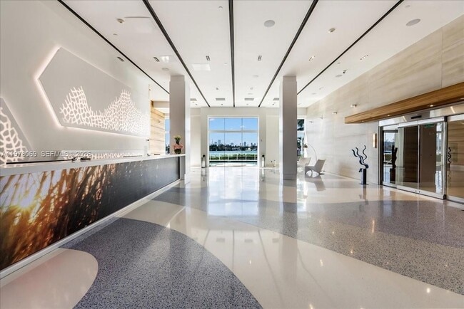 Building Photo - 650 West Ave