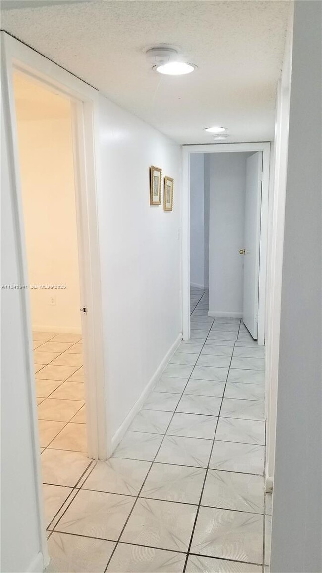 Building Photo - 9723 SW 138th Ave