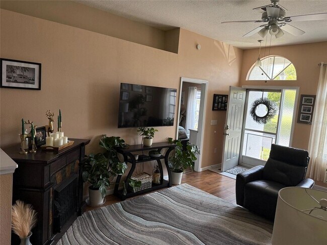 Building Photo - 4147 La Pasida Ln