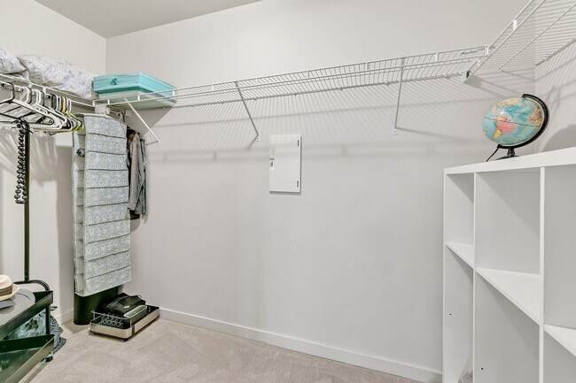 Building Photo - Burien Town Square Condo for lease!