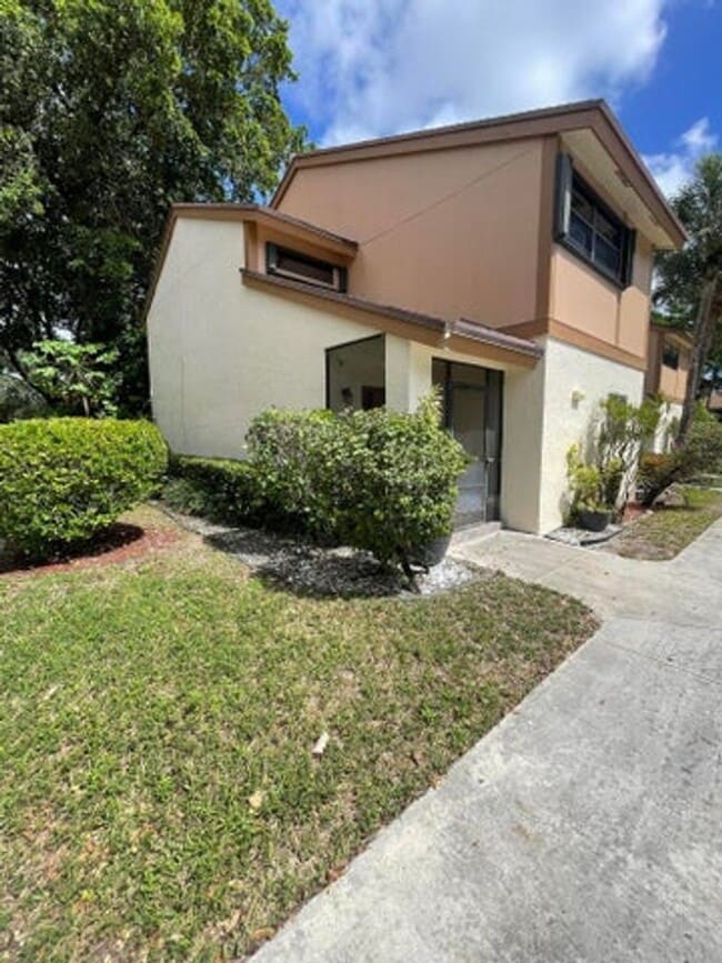 Building Photo - 3011 NW 48th Ave