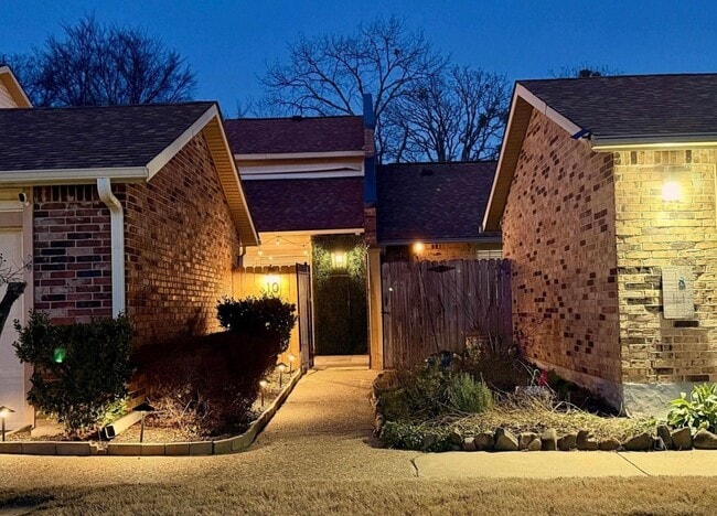 Building Photo - 10 Hampshire Cir