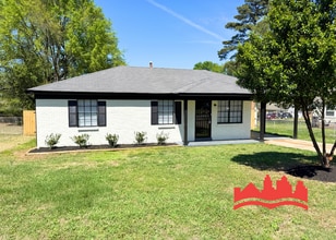 Building Photo - 172 Loraine Rd