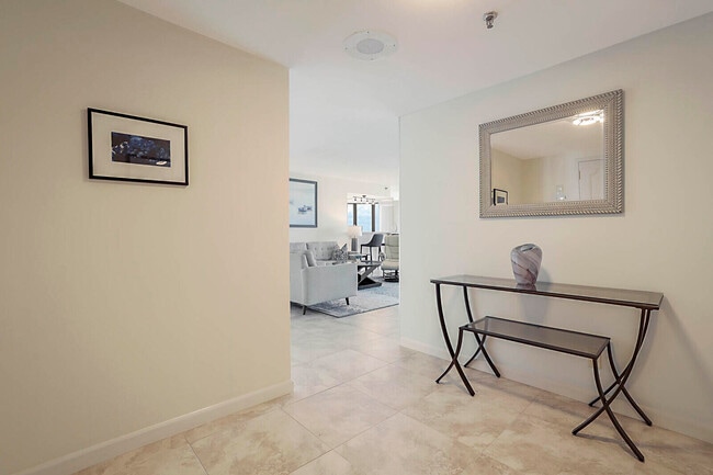 Building Photo - 2917 S Ocean Blvd