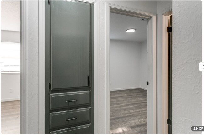 Building Photo - ASK ABOUT OUR VALENTINES DAY MOVE-IN SPECI...