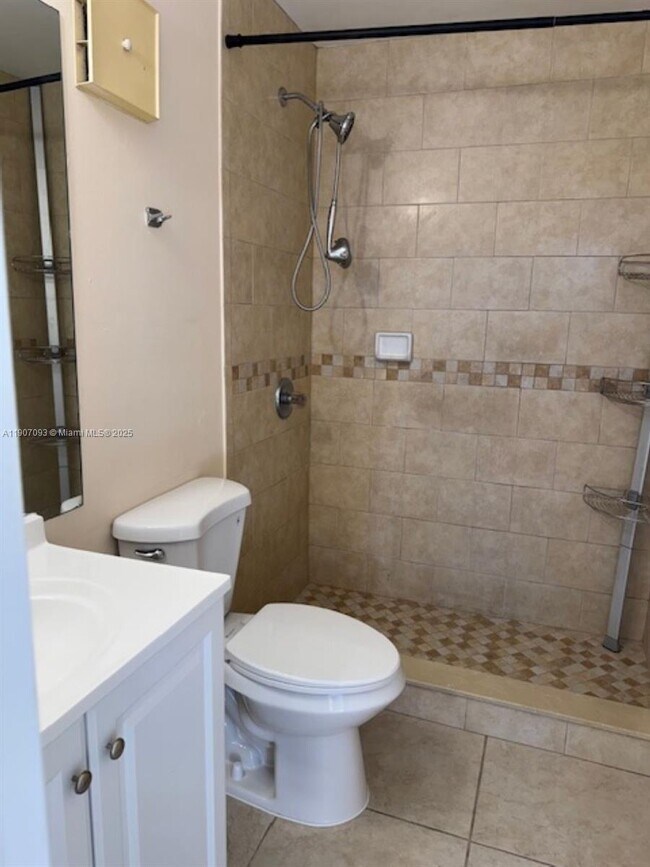 Building Photo - 4570 SW 68th Ct Cir