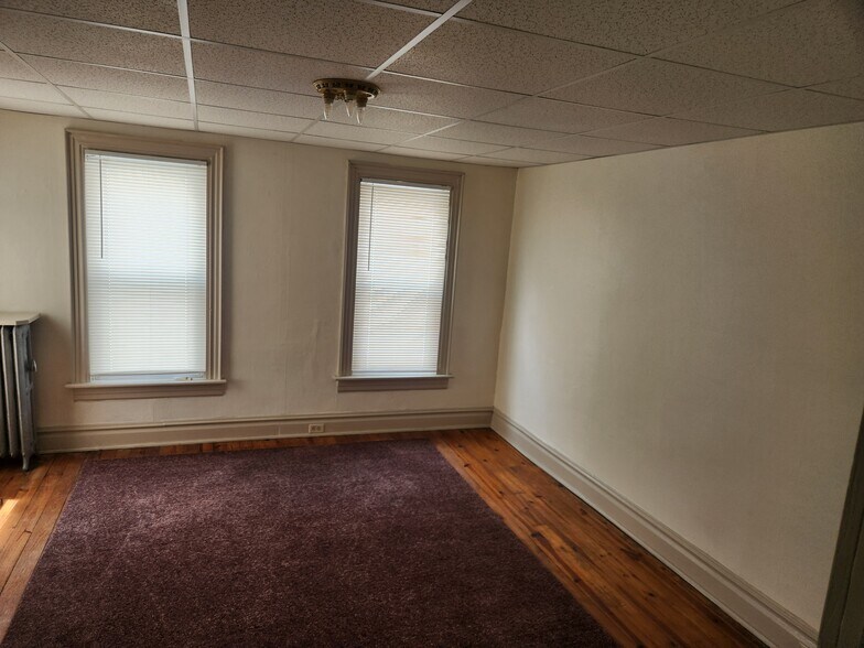 Building Photo - 428 Locust St