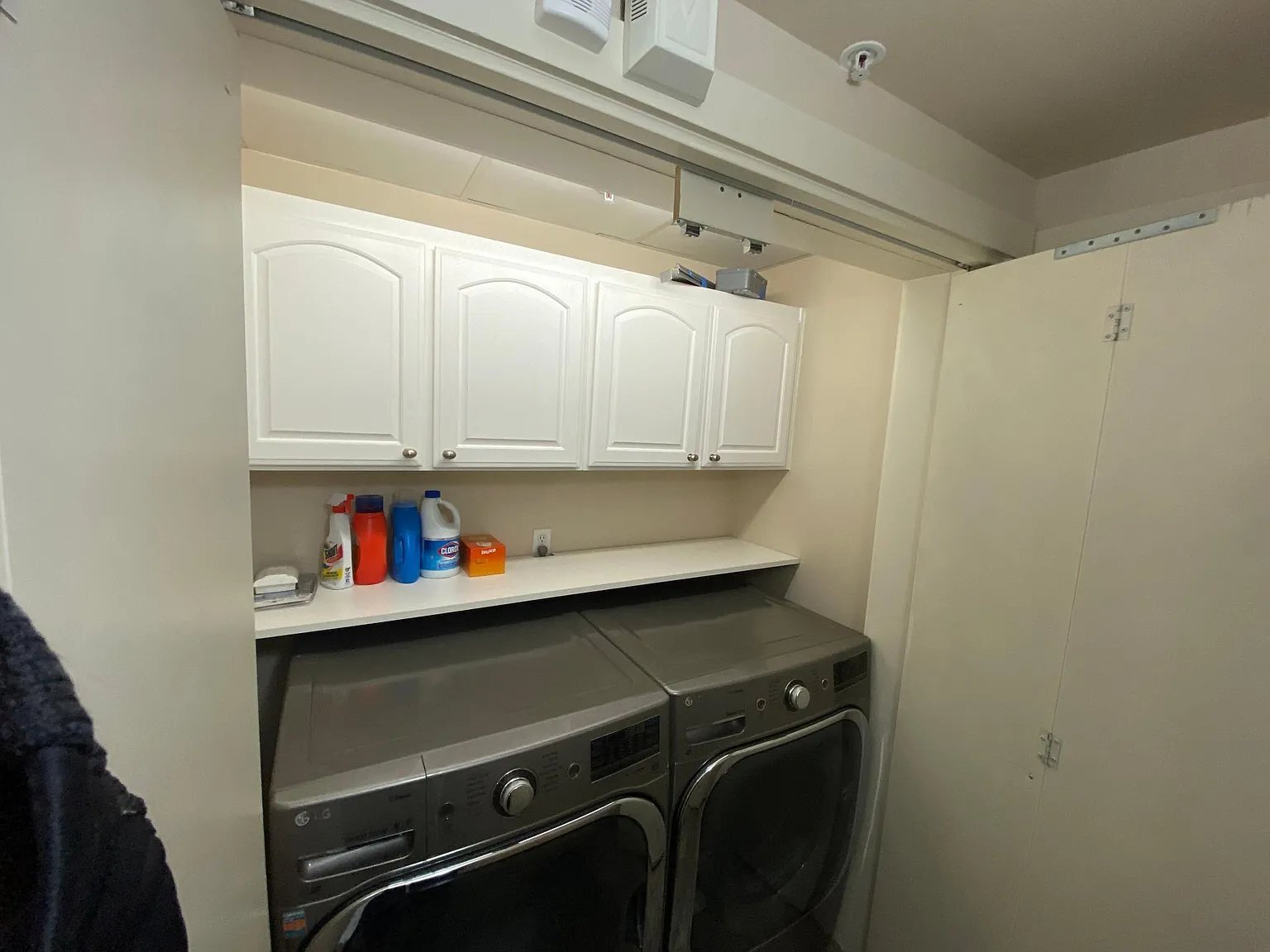 Building Photo - 300 Columbia Point Dr