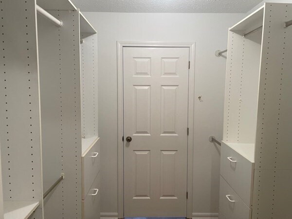 Building Photo - 50 Steeplechase Ct