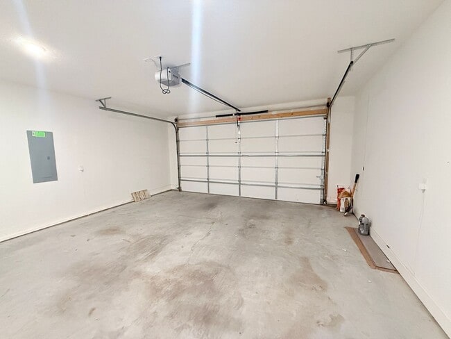 Building Photo - 155 Cherry St