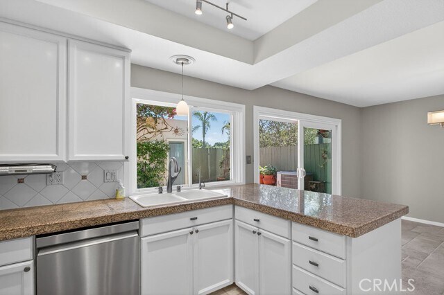 Building Photo - 401 Vista Roma