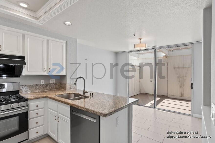 Building Photo - 437 Camille Cir