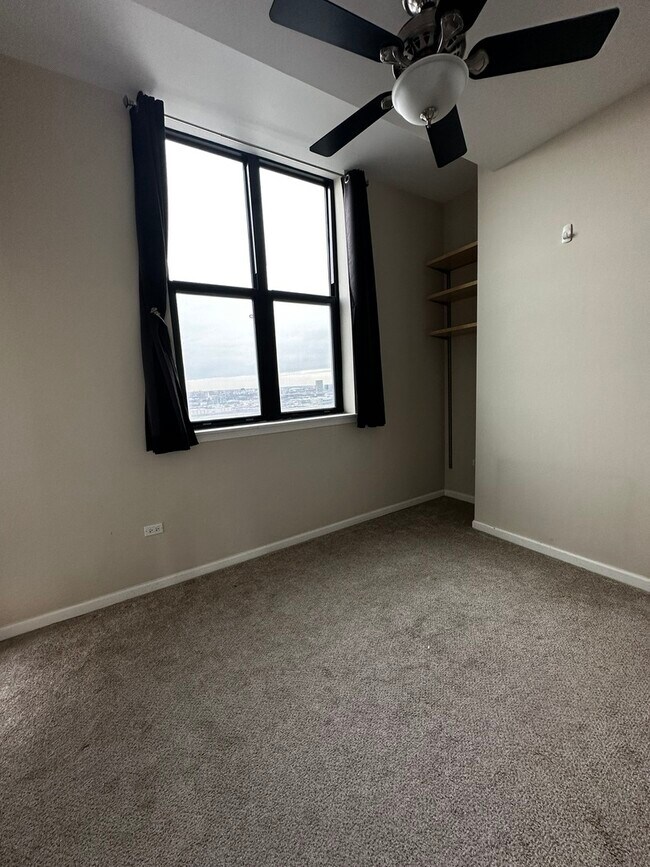 Building Photo - 1464 S Michigan Ave