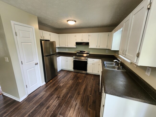 Building Photo - 5324 Coventry Ct