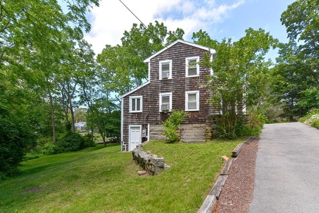 Building Photo - WINTER RENTAL: Squam Light