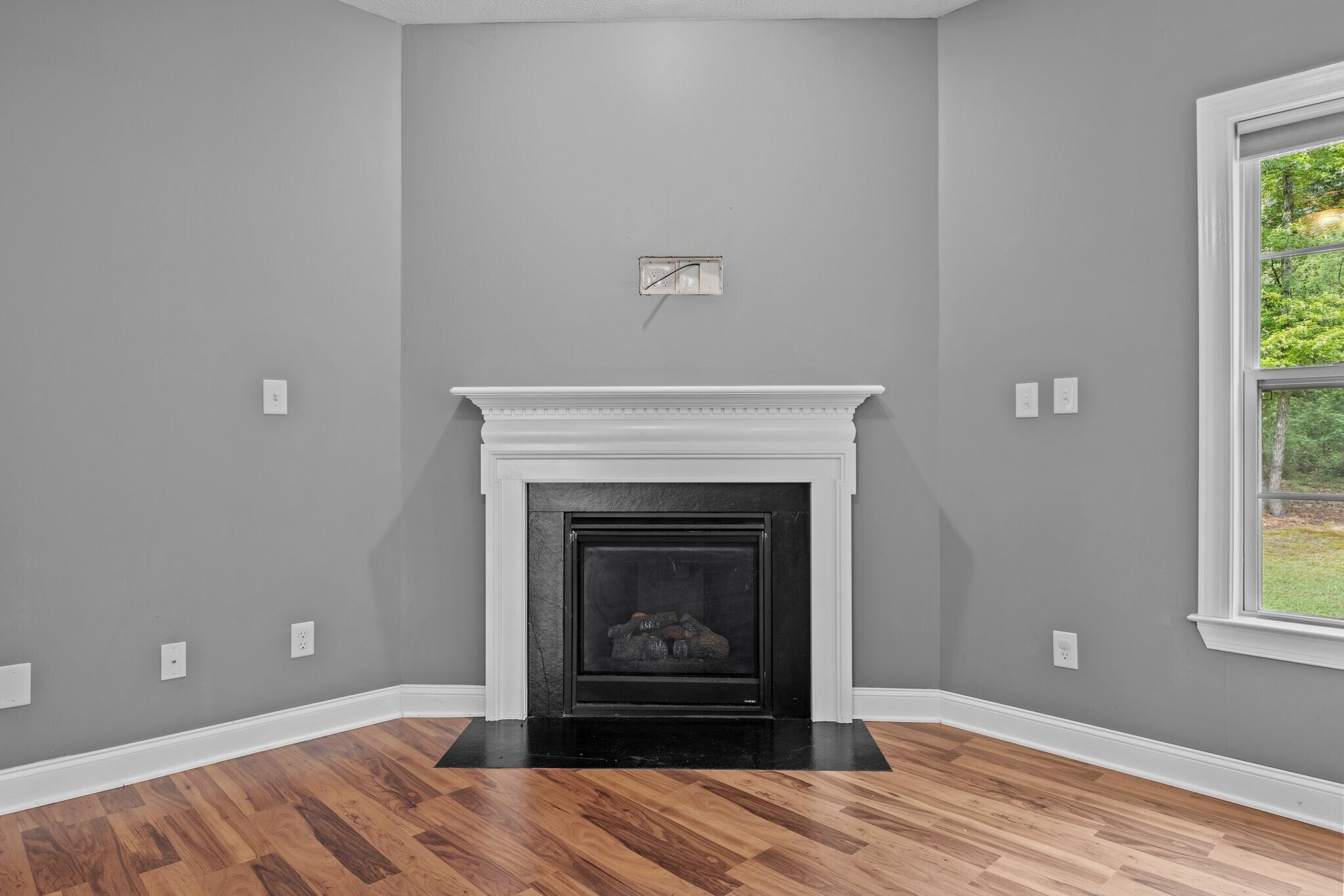 Building Photo - 768 Riverbirch Dr