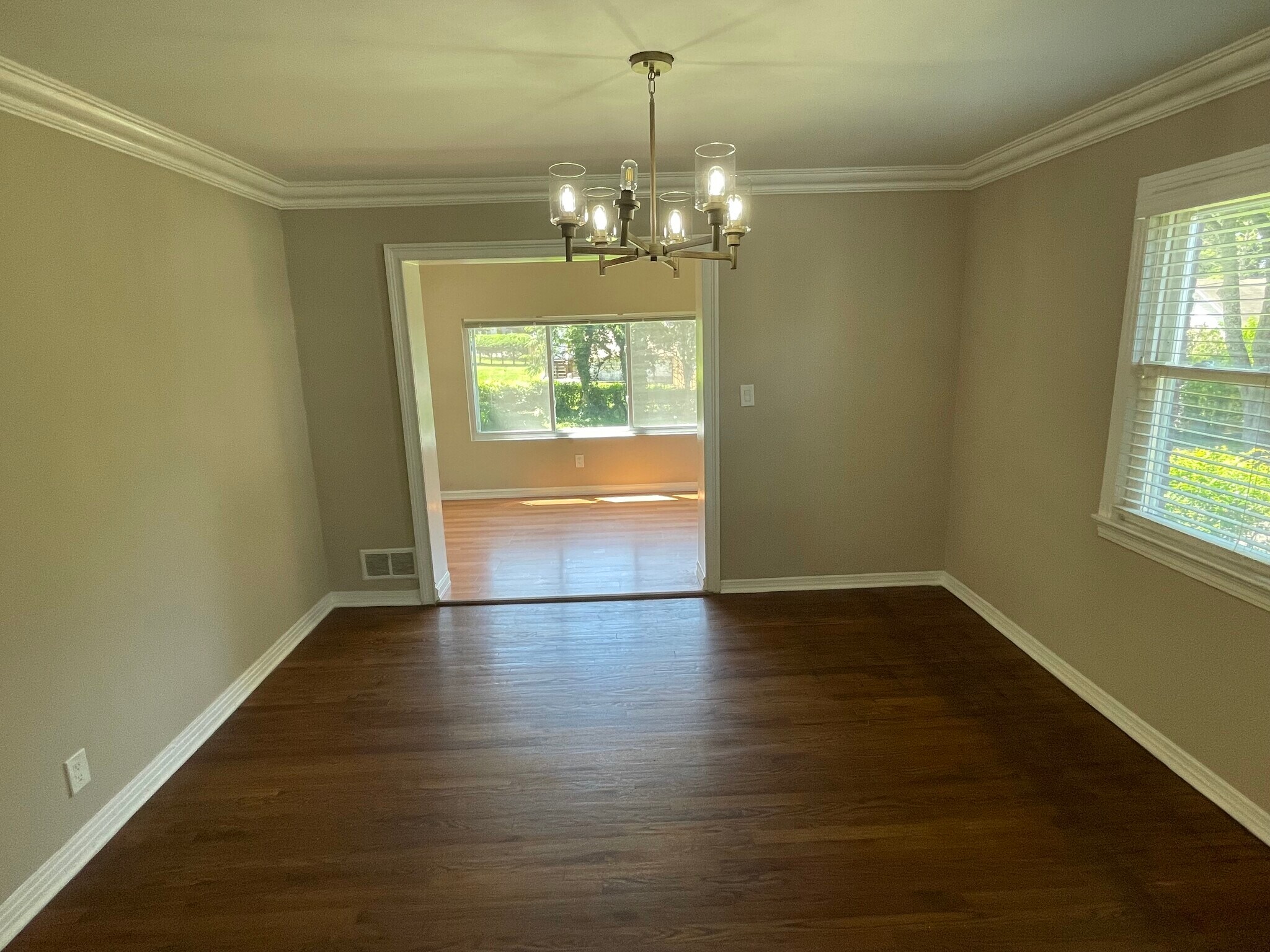 Building Photo - 544 Oritani Pl
