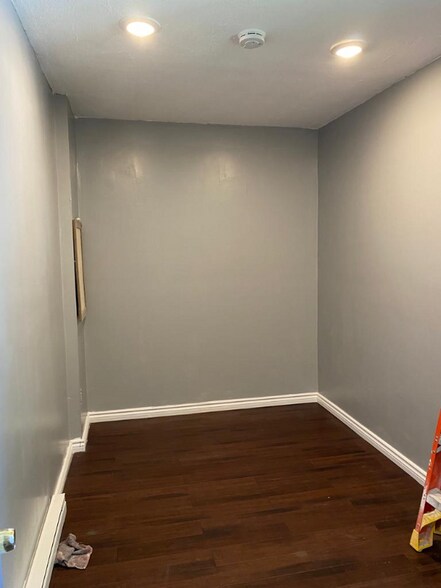 Building Photo - 53 Upsala St