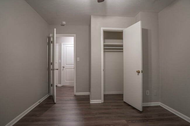 Building Photo - Charming 4 bedroom, 2 bathroom home located in Fayetteville, AR