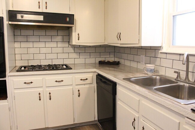 Building Photo - Steller 3 bed 3 bath home for rent!!!