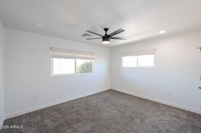 Building Photo - 2651 N 71st Pl