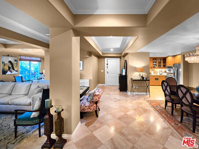 Building Photo - 10795 Wilshire Blvd