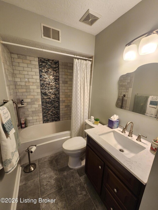 Building Photo - 10828 Glenway Pl
