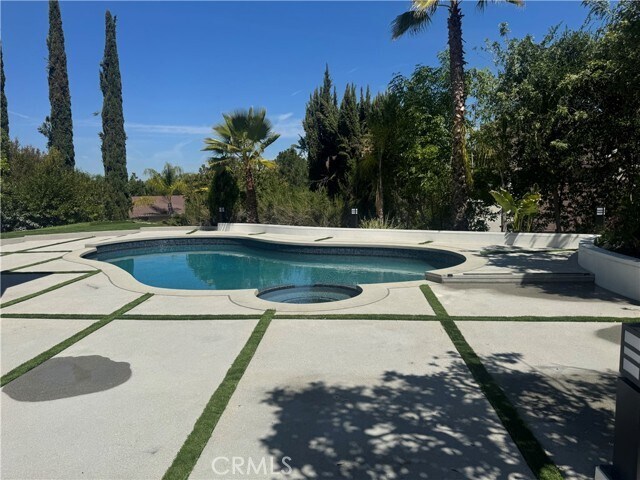 Building Photo - 4600 Poe Ave