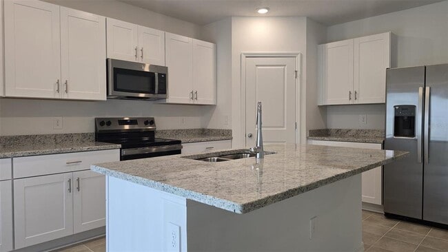 Building Photo - 4759 Cloister St