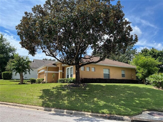 Building Photo - 810 Hillside Dr