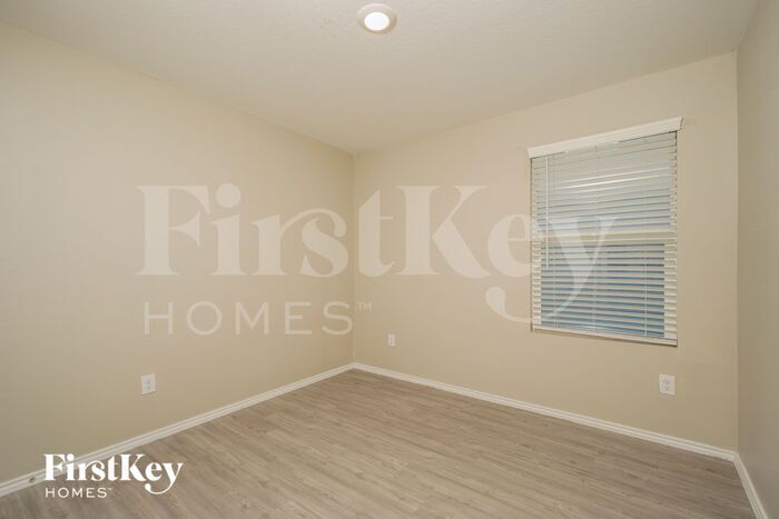 Building Photo - 2416 Lake Hls