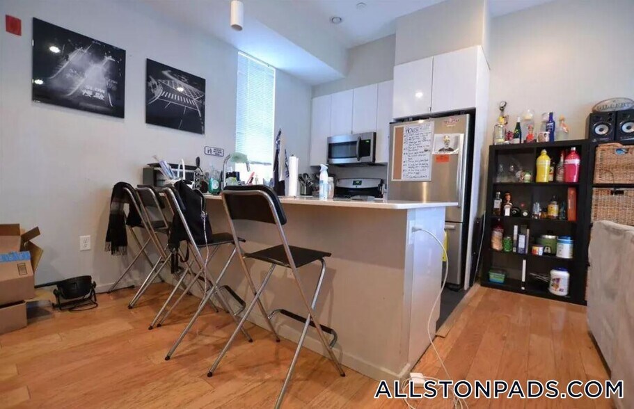 Building Photo - 55 Glenville Ave