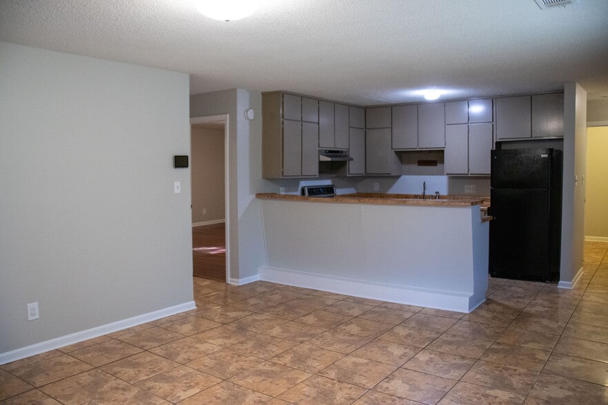 Kitchen - 1484 Cedar Heights Dr