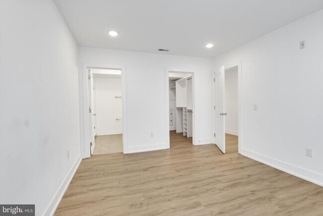 Building Photo - 1335 N Marston St