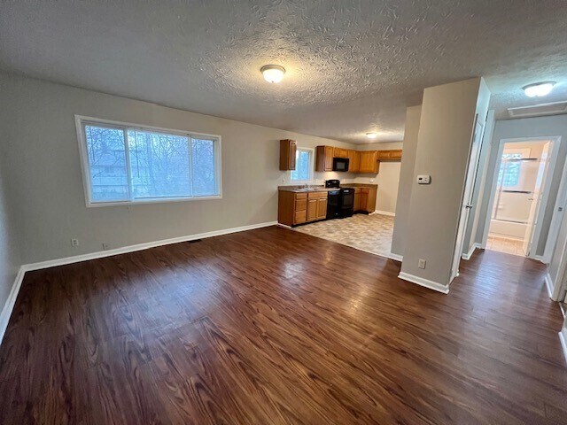 Building Photo - 3433 Maura Ln