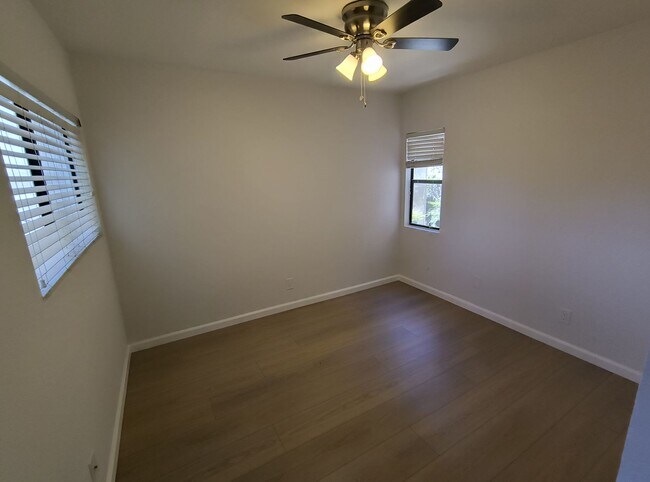 Building Photo - Remodeled Townhouse in La Mesa - 3 Bedrooms