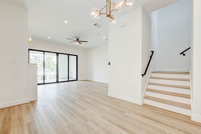 Building Photo - 3503 Anita St