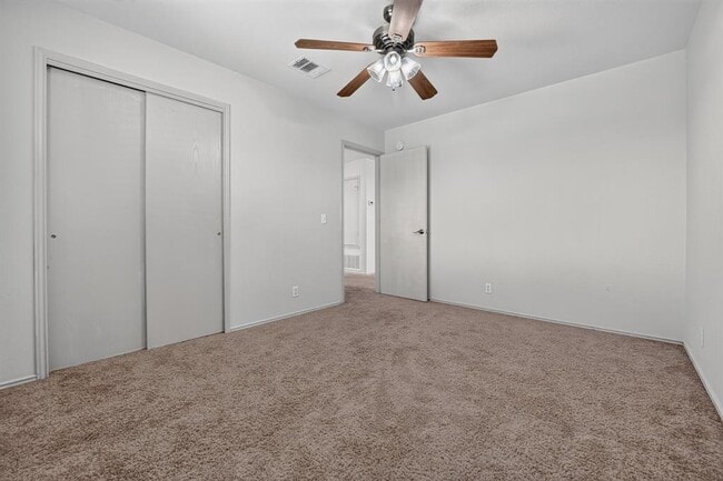 Building Photo - 2412 Kale Dr