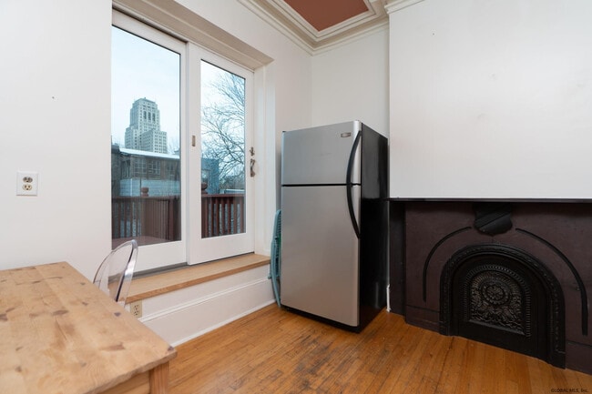 Building Photo - 279.5 Hudson Ave