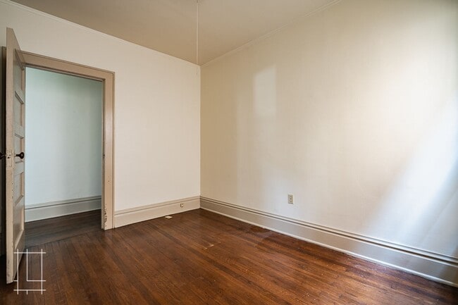 Building Photo - 35 Lundy St
