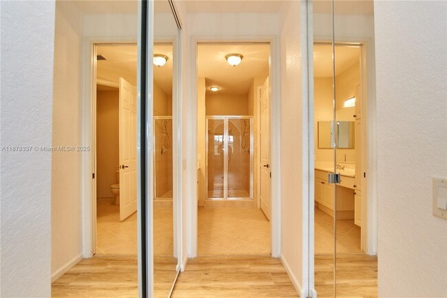 Building Photo - 2707 Center Ct Dr