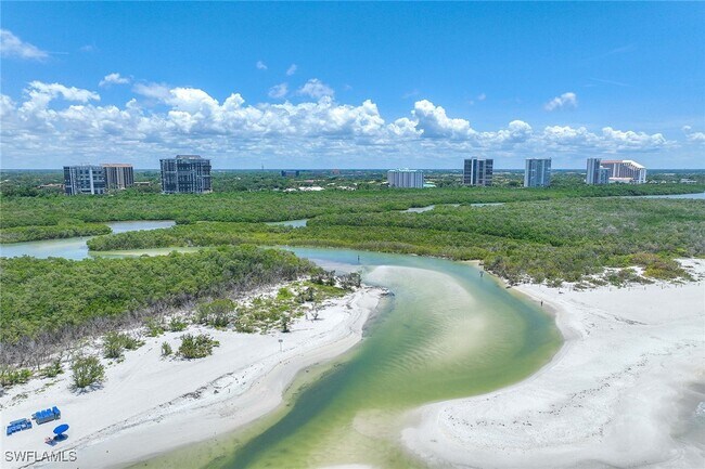 Building Photo - 6075 Pelican Bay Blvd