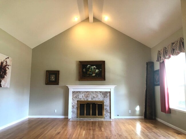 Building Photo - 12393 Beauchamps Ln