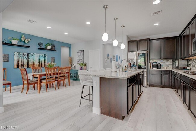 Building Photo - 10597 Cloud Whisper Dr