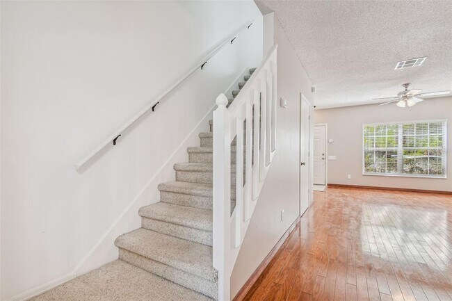 Building Photo - 6355 Bayside Key Dr