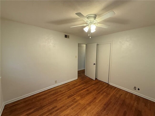 Building Photo - 2465 Rothfield Pl