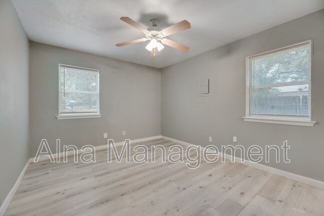 Building Photo - 6500 Melinda Dr