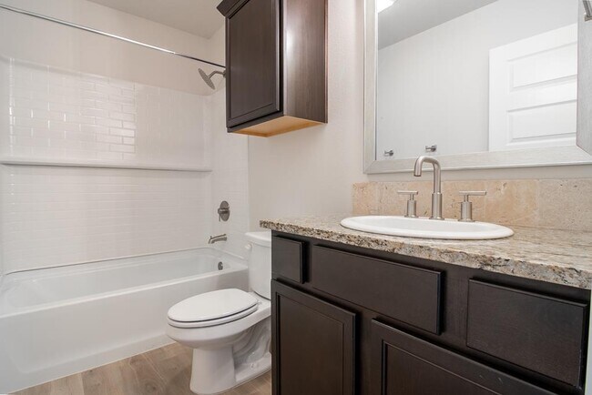 Building Photo - 6106 Purtis Crk Dr