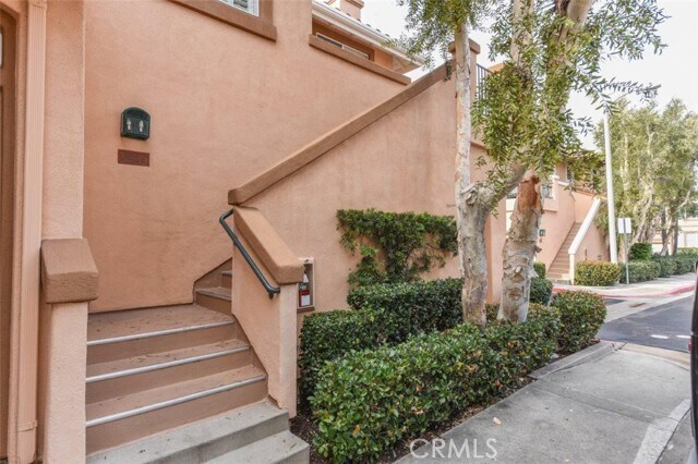 Building Photo - 3400 Ladrillo Aisle